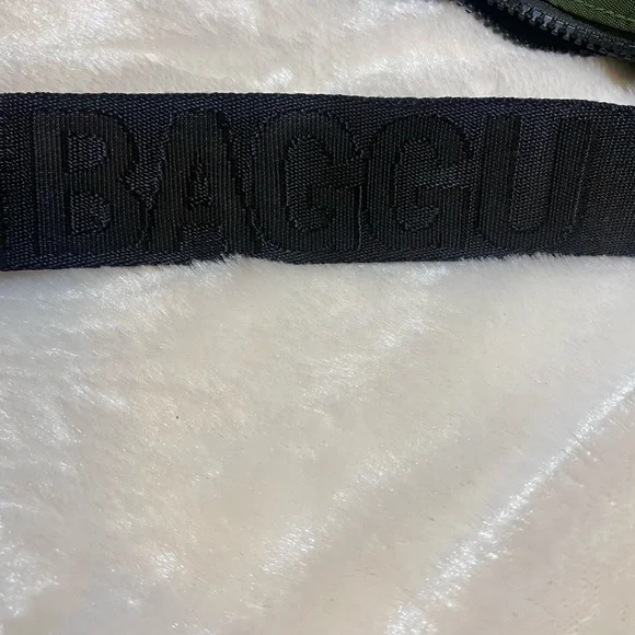 BAGGU Bay Laurel Medium Crescent Bag - Picture 14 of 15